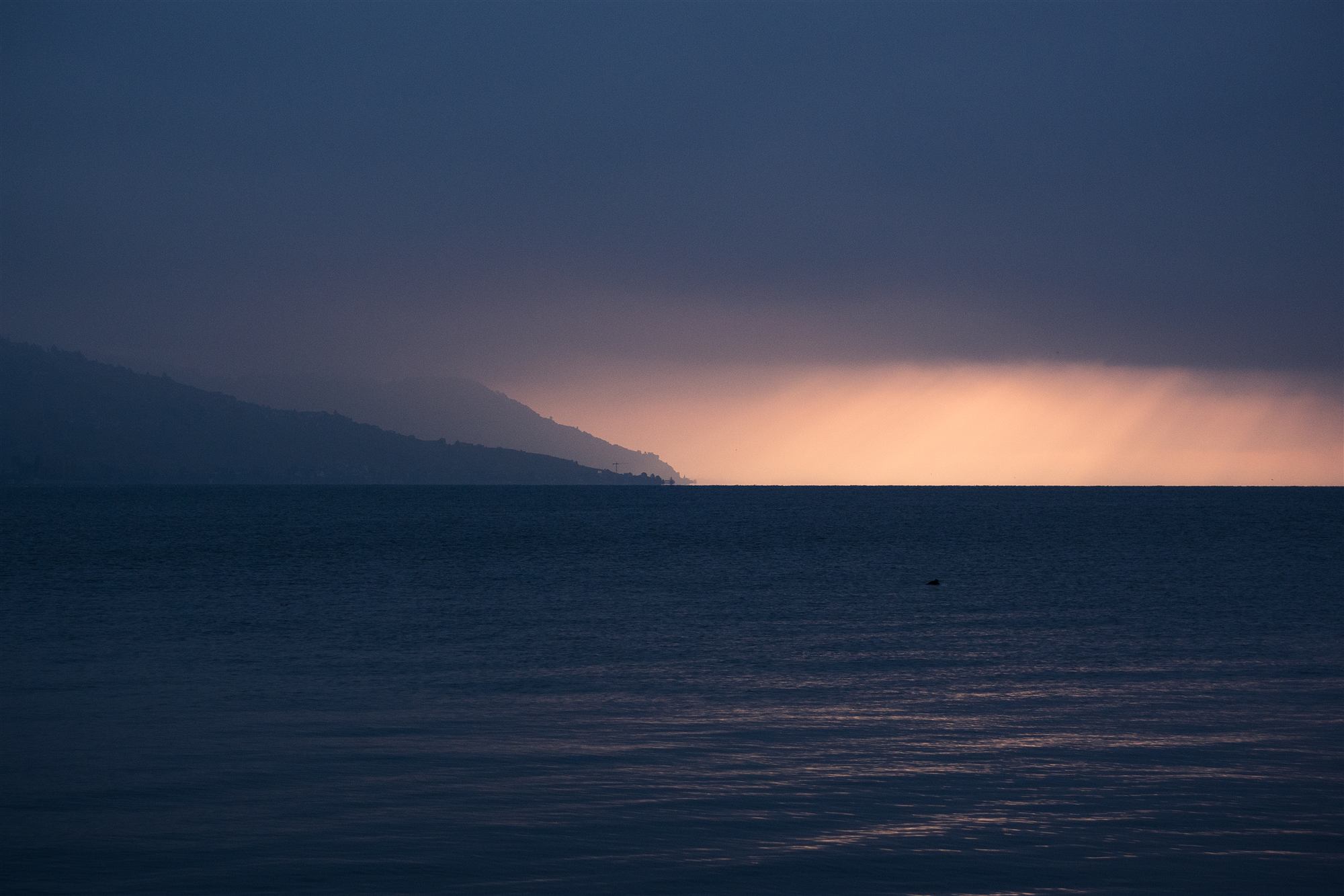 Lac Léman vu depuis les hauts de Lausanne, au crépuscule